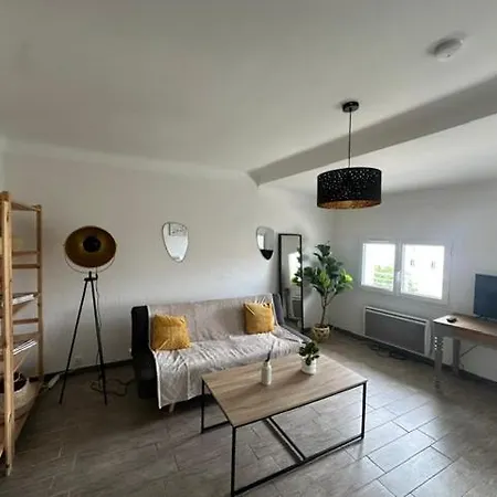 Appartement Grand T2 50m2 Centre, Vue Sur Cathedrale Narbonne